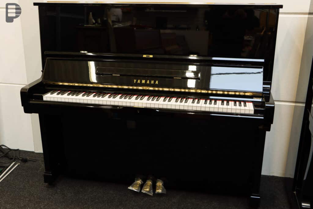 Yamaha U2M piano 3661490