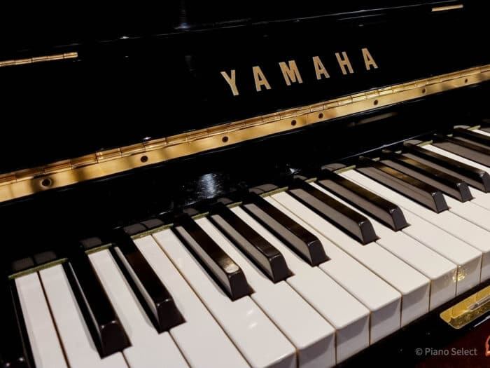 Yamaha U3M piano 3387851